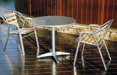 テーブルYT1-80／チェアYC052×2脚